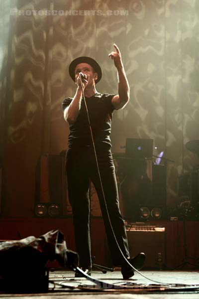 BELLE AND SEBASTIAN - 2011-04-11 - PARIS - Grand Rex - 